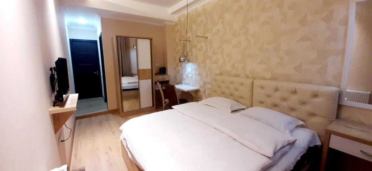 Happy Stay Hotel 库塔伊西 外观 照片
