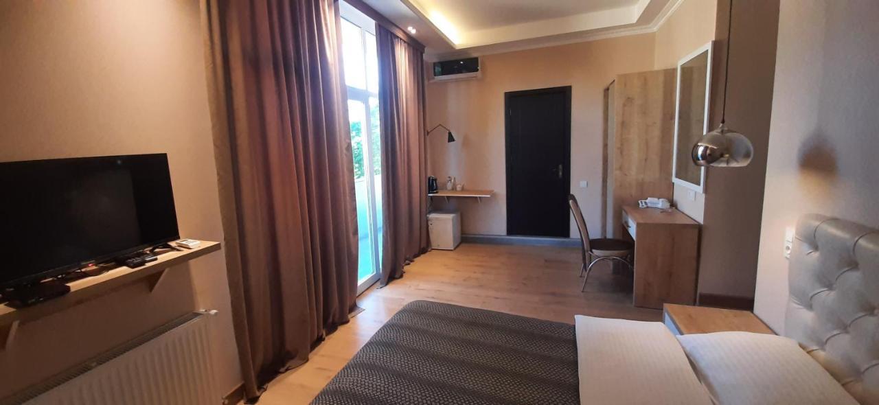 Happy Stay Hotel 库塔伊西 外观 照片