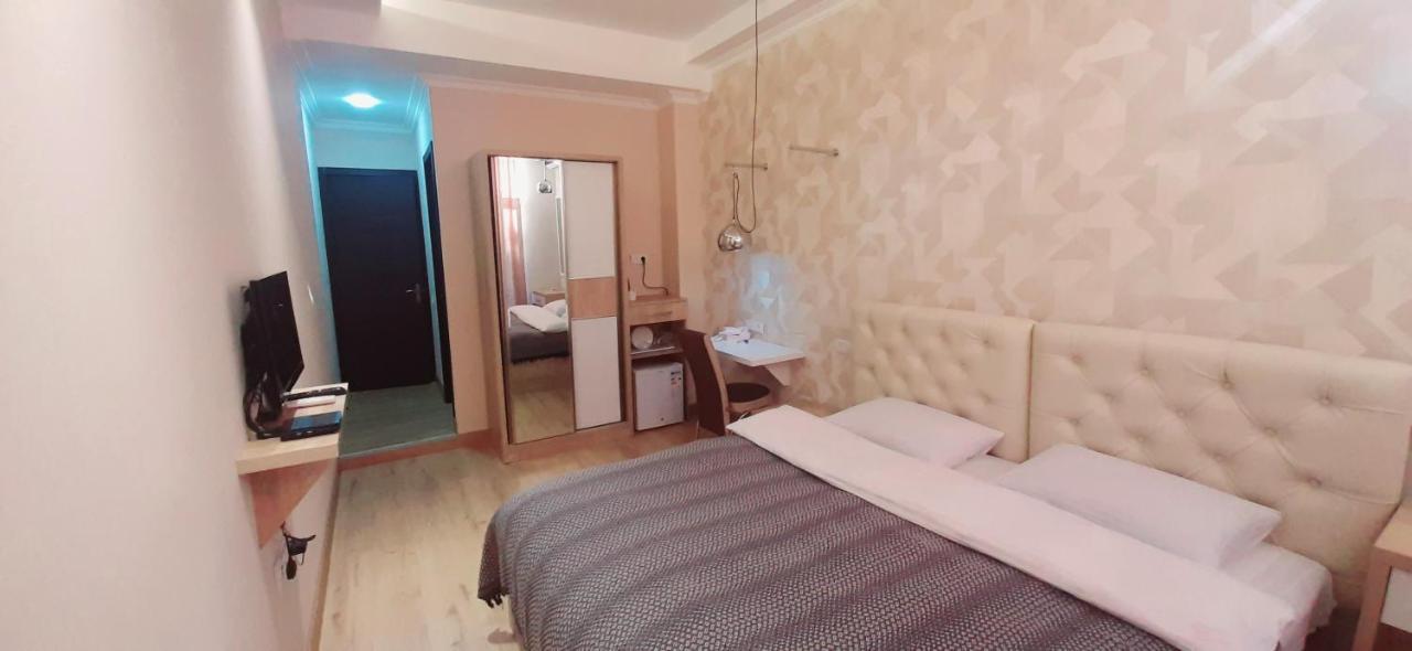 Happy Stay Hotel 库塔伊西 外观 照片